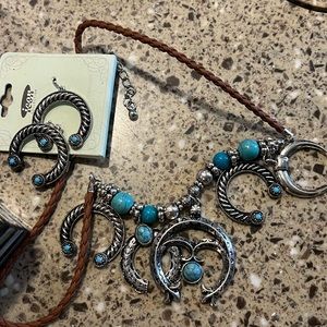 western necklace with earrings (new)